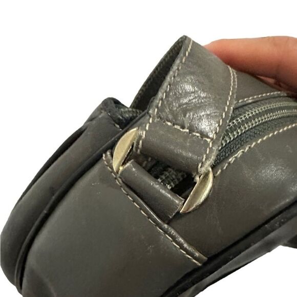 Gucci grey leather shoulder bag - Picture 7 of 16